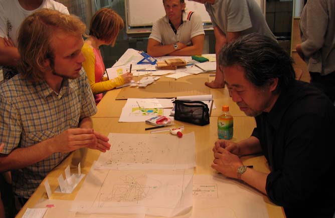 Audun explains concept to Prof Naito