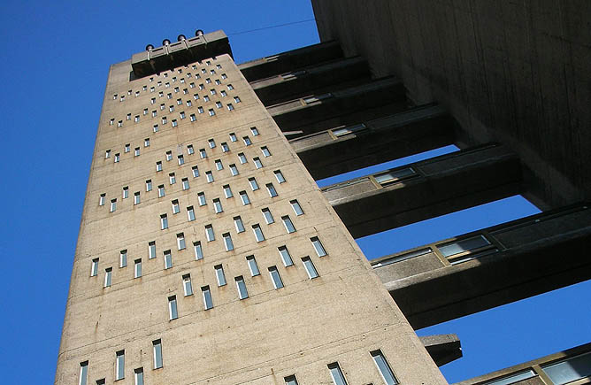 Belfron Tower, Erno Goldfinger