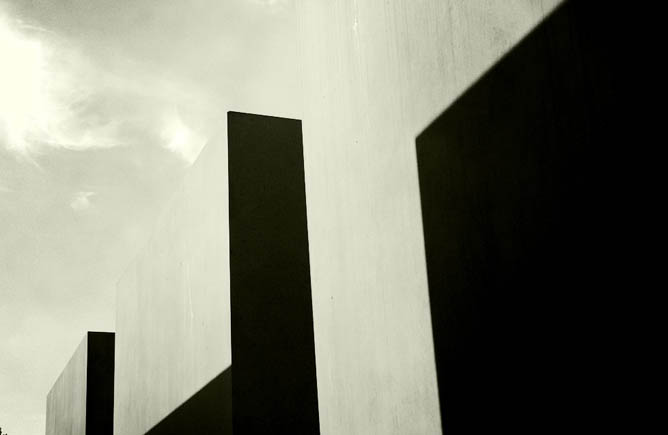 Peter Eisenman: Holocaust Memorial