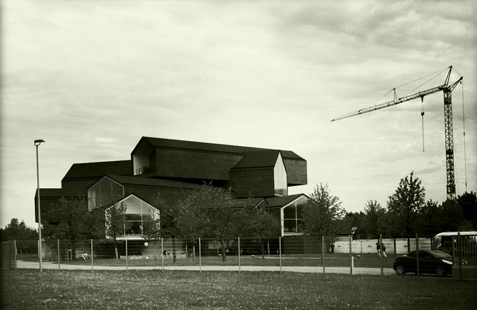 Herzog de Meuron: Vitra Haus; Weil-am-Rhein