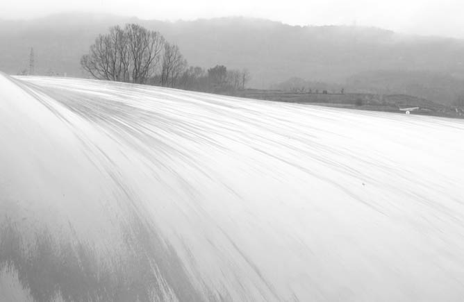 Ryue Nishizawa: Teshima Art Museum, hills