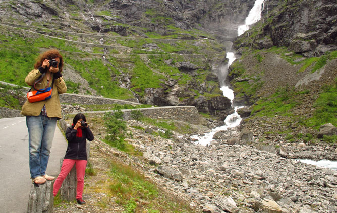 Haruko and Ryoko, Trollstigen